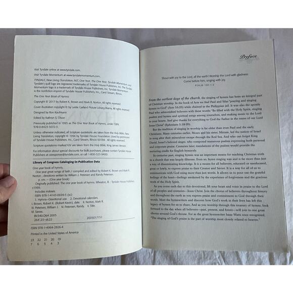 The One Year Book of Hymns 365 Devotionals Based on Popular Hymns - Picture 6 of 8